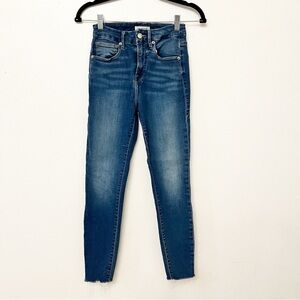 Good American cropped stretchy jeans